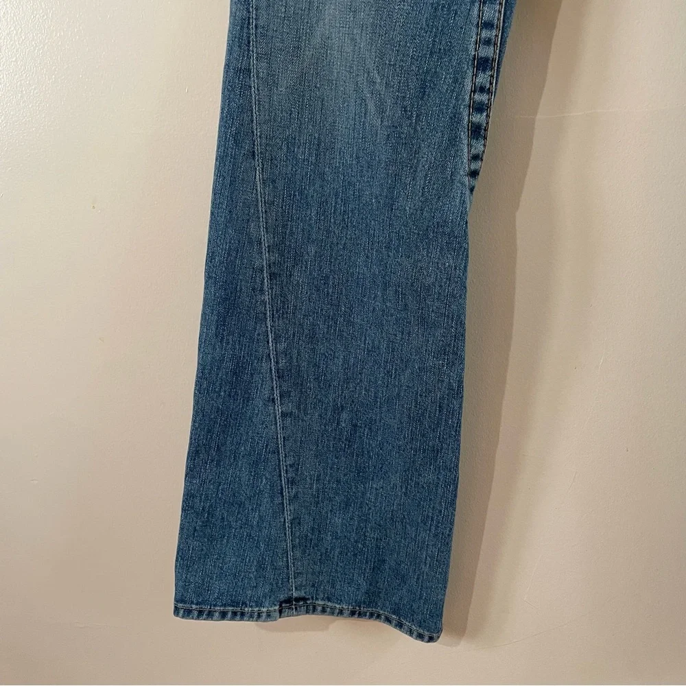 True Religion Men’s flared jeans (Size: 30X33)